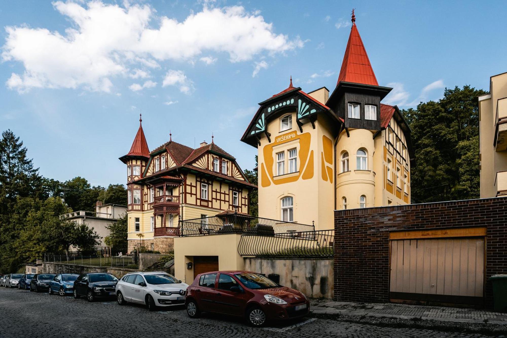 Vila Vysehrad Luhačovice Exteriör bild